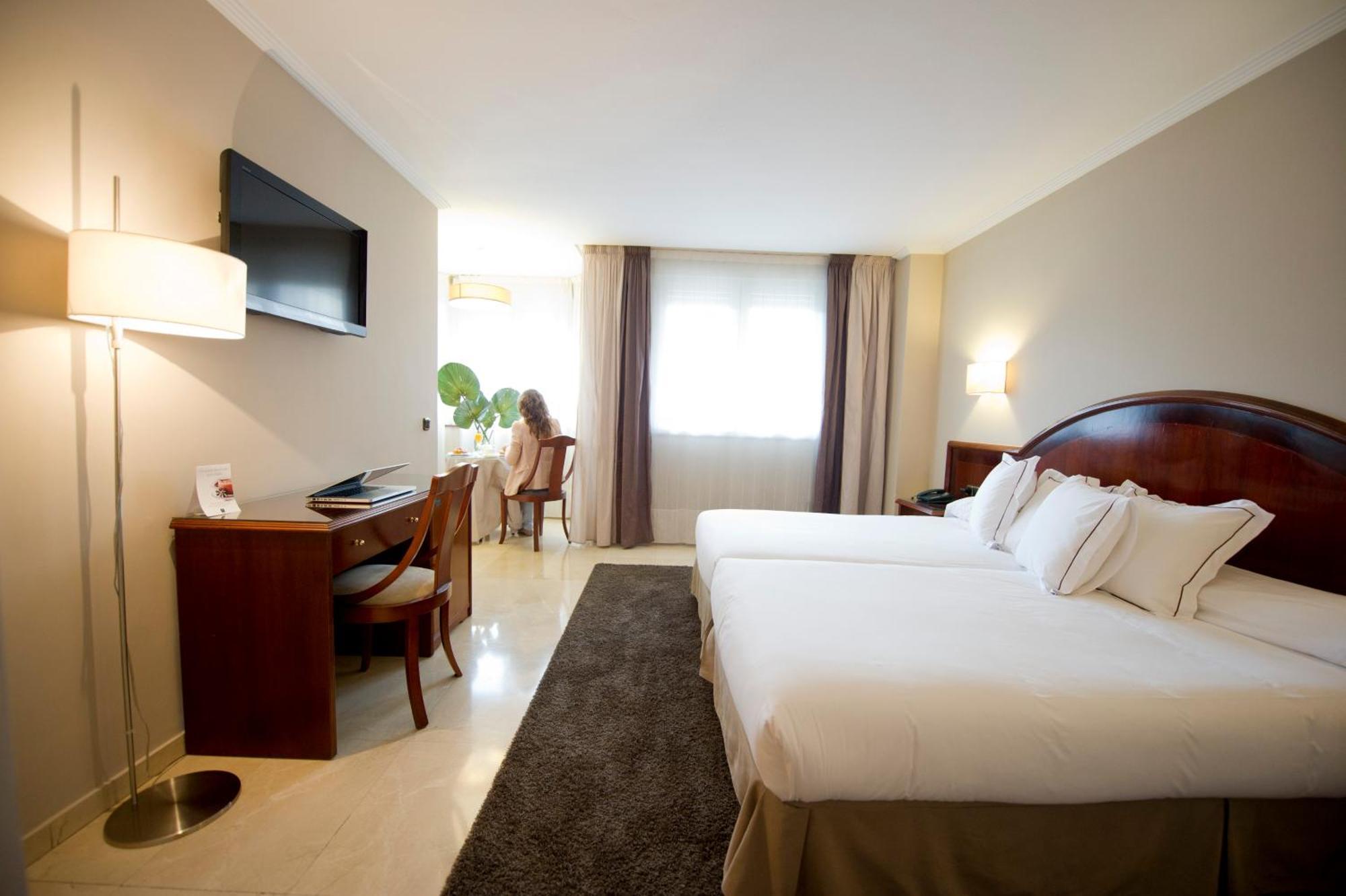 Hotel San Pedro Langreo Eksteriør billede